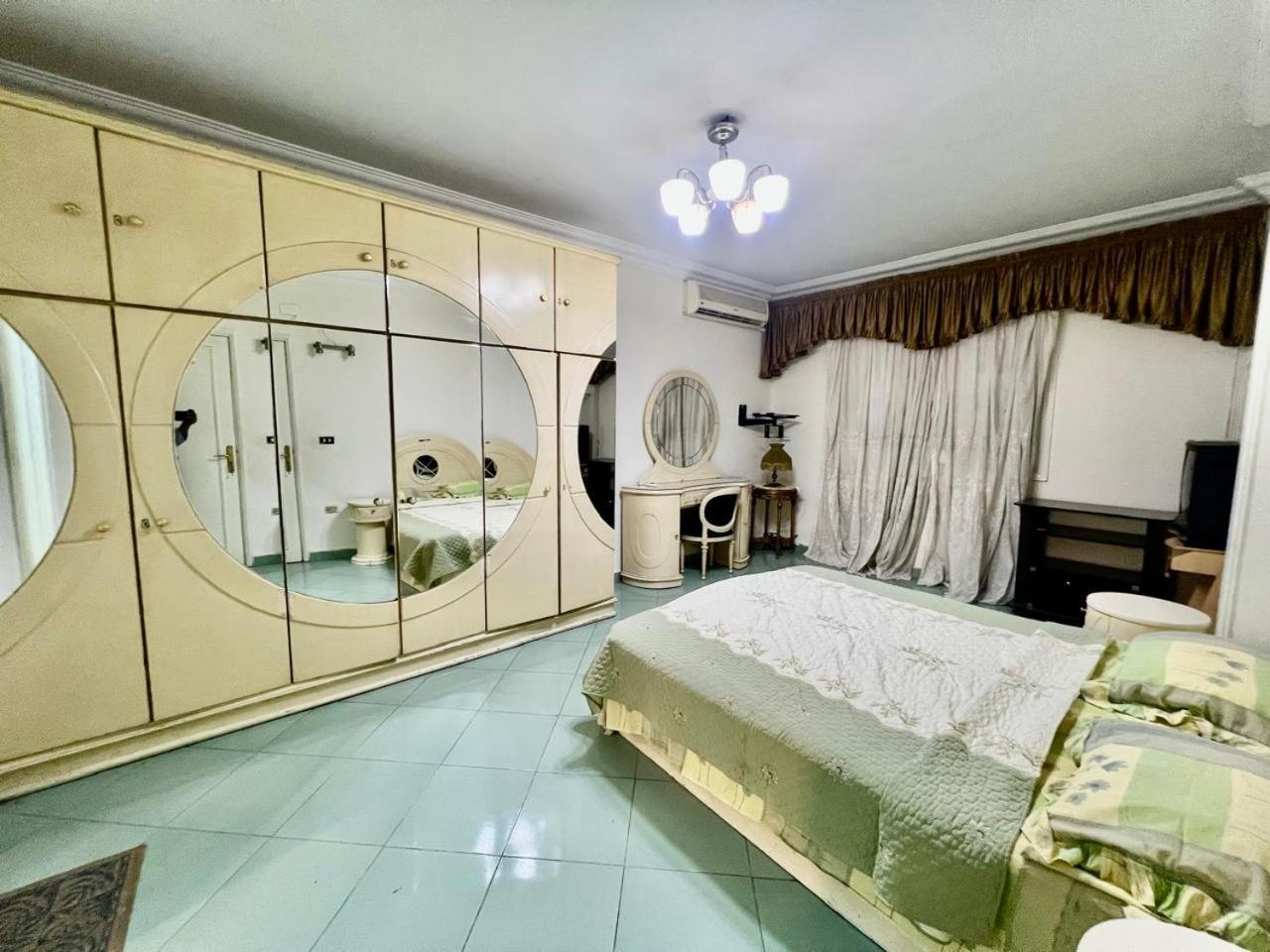 Apartment شقه فاخره بالقرب من سيتي ستارز بمدينه نصر