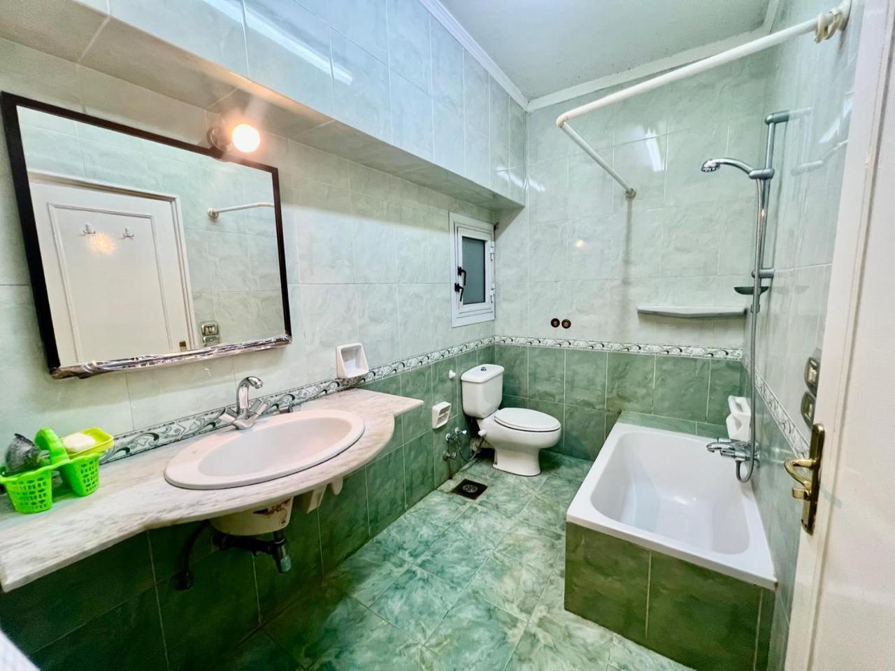 Apartment شقه فاخره بالقرب من سيتي ستارز بمدينه نصر Cairo