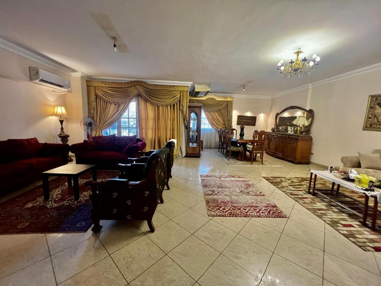 Apartment شقه فاخره بالقرب من سيتي ستارز بمدينه نصر *