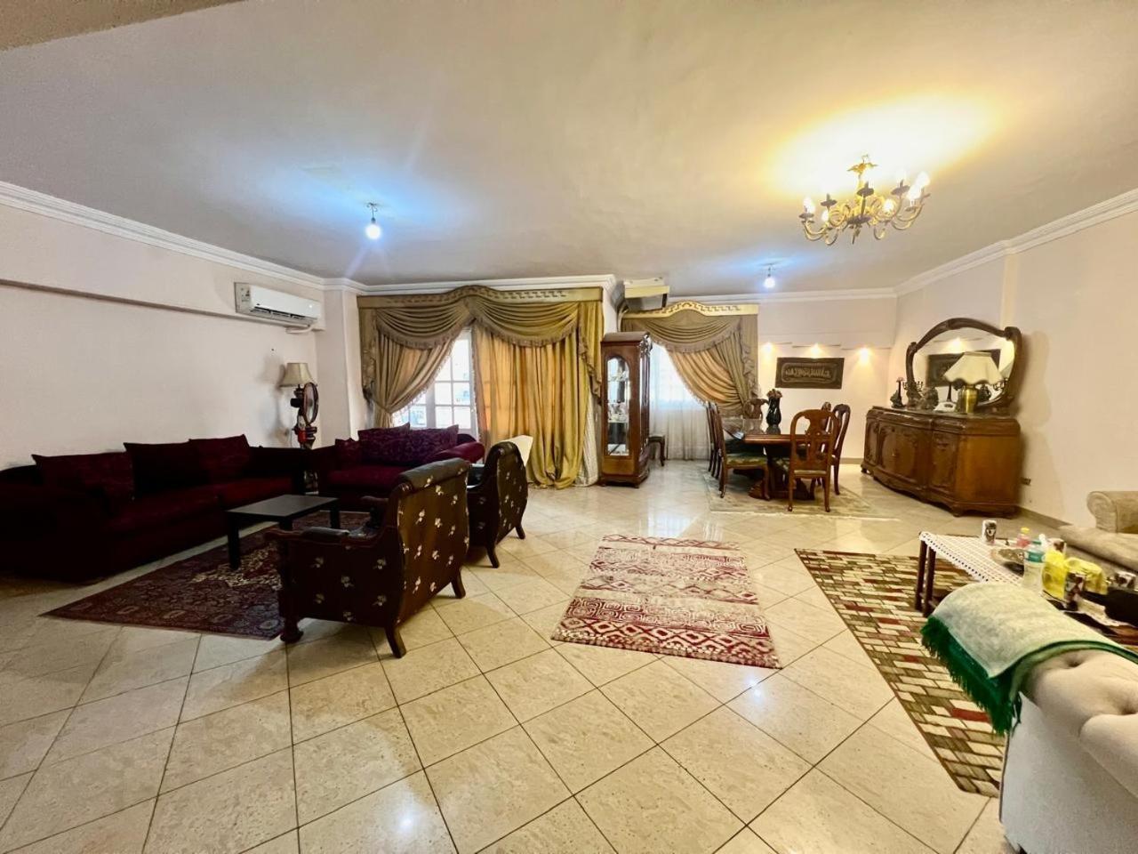 Apartment شقه فاخره بالقرب من سيتي ستارز بمدينه نصر *