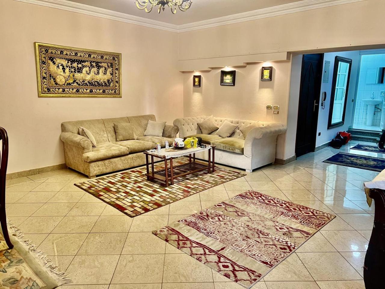 Apartment شقه فاخره بالقرب من سيتي ستارز بمدينه نصر